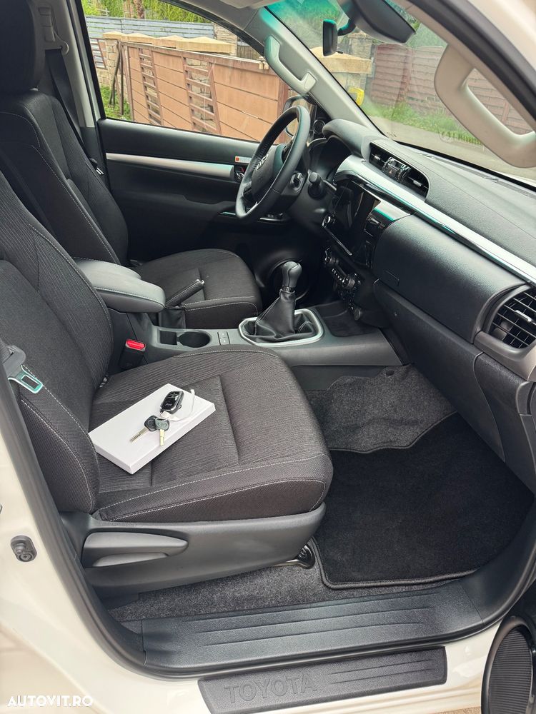 Toyota Hilux ver-4x4-double-cab-autm-comfort - 10