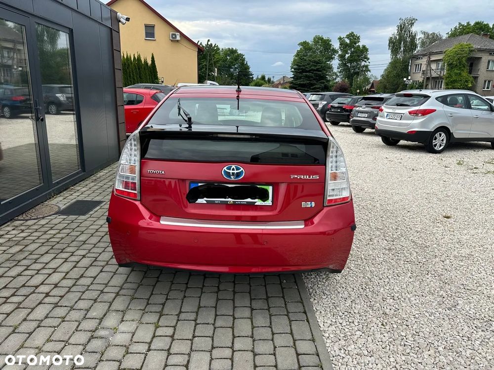 Toyota Prius (Hybrid) Executive - 5