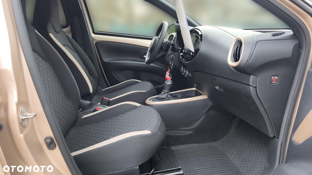 Toyota Aygo X 1.0 VVT-i Style CVT - 9