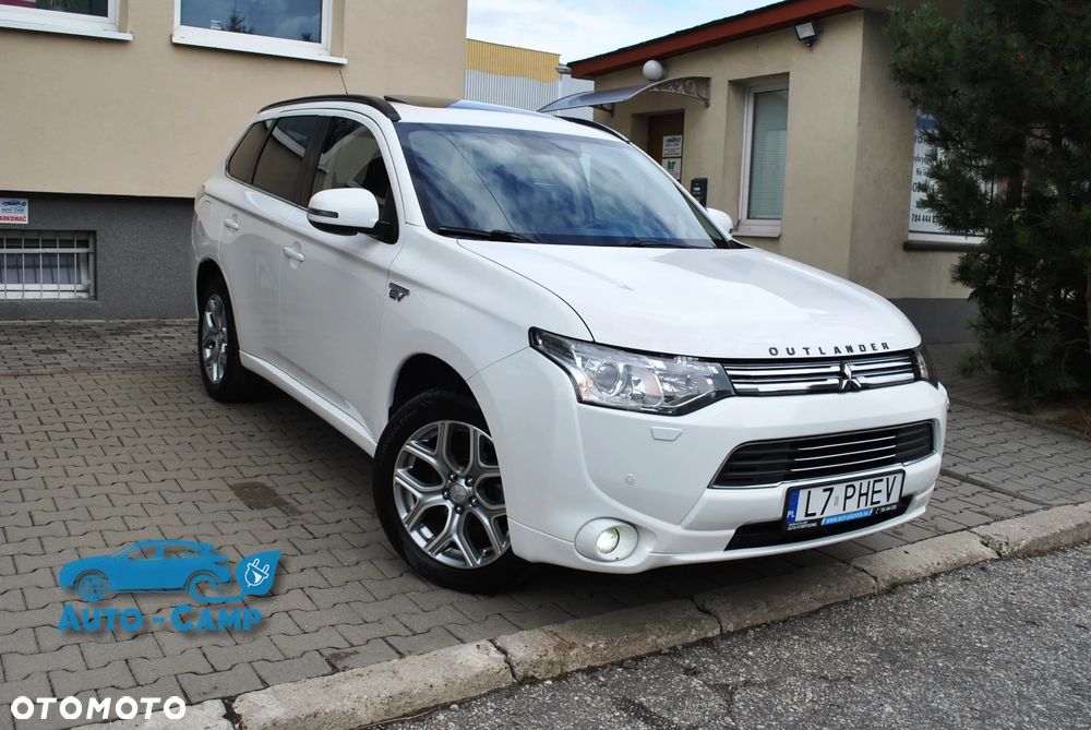 Mitsubishi Outlander Instyle NAVI + - 9