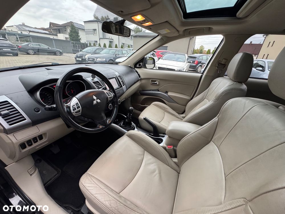 Mitsubishi Outlander - 18