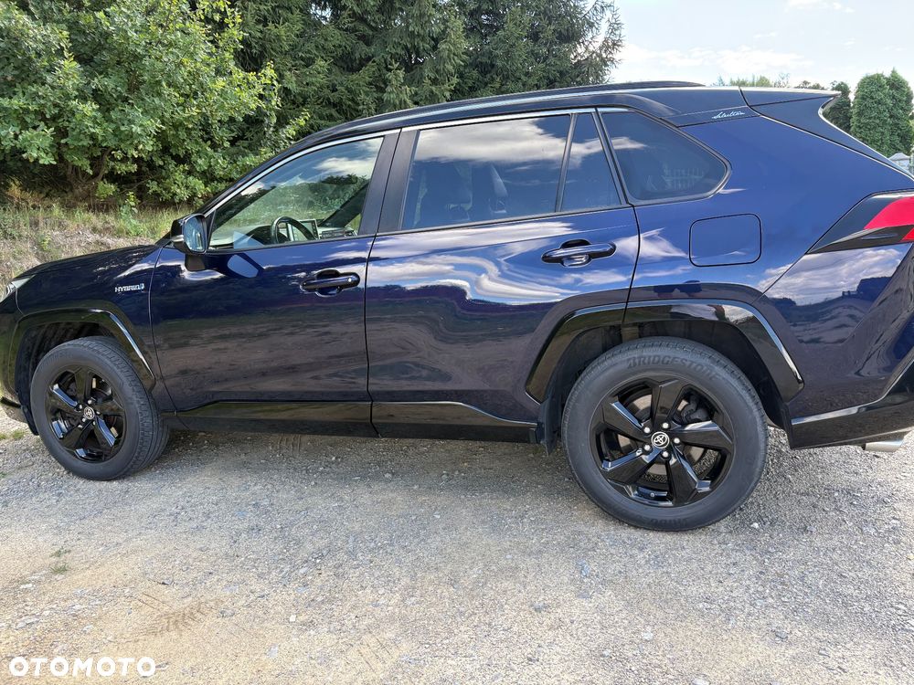 Toyota RAV4 - 9