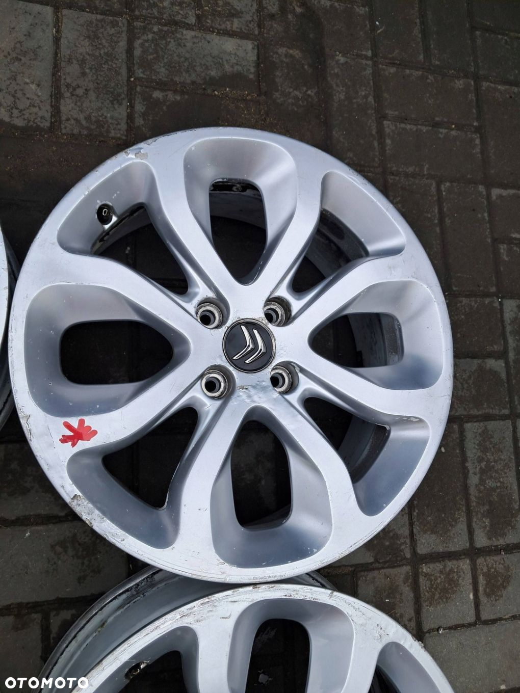 Citroen C3 II DS3 Felgi aluminiowe 17" 9671587277 7Jx17 ET26 4x108 - 8