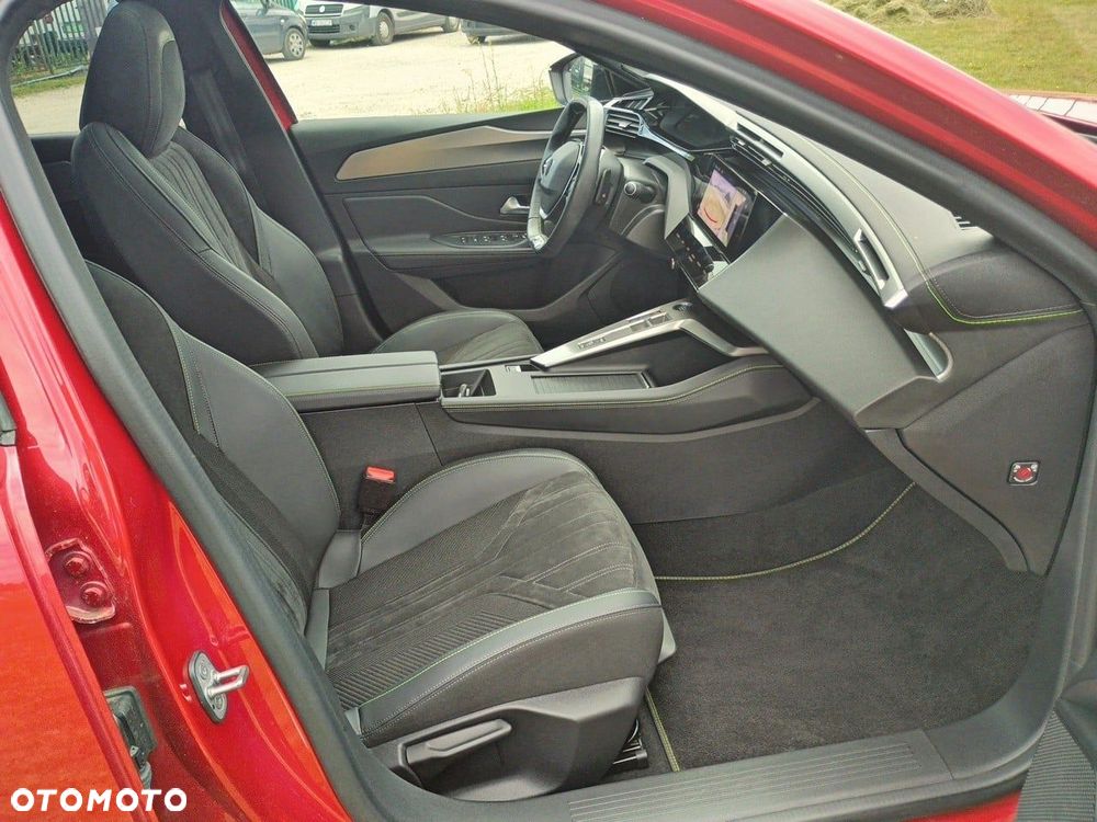 Peugeot 408 - 16