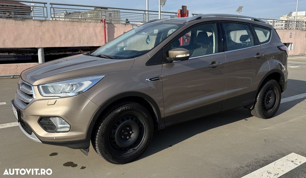Ford Kuga 1.5 EcoBoost 2x4 Aut. Trend - 9