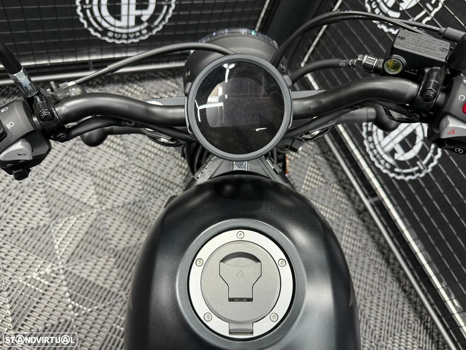 Honda CMX 500 Rebel - 9