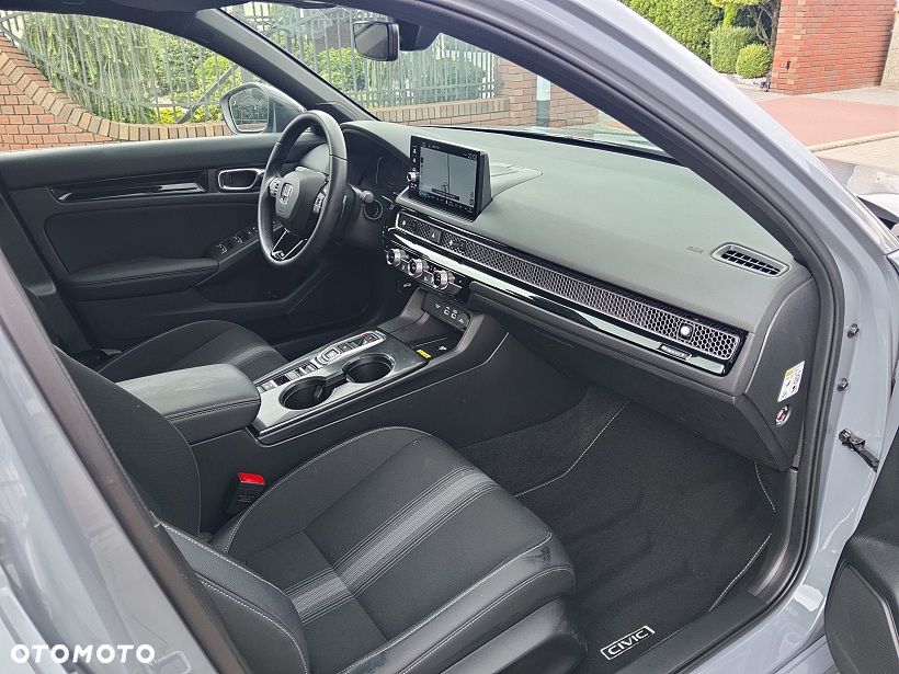 Honda Civic 2.0 i-MMD Elegance CVT - 16