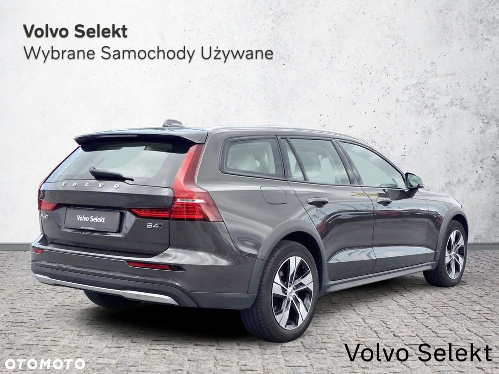 Volvo V60 Cross Country - 7