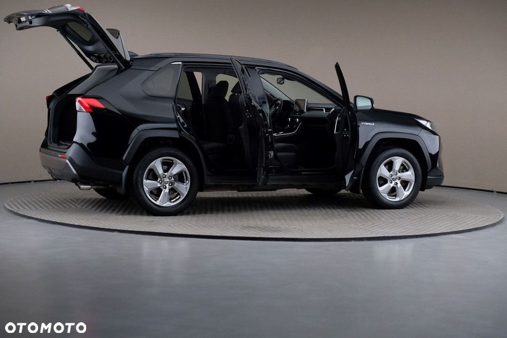 Toyota RAV4 - 6