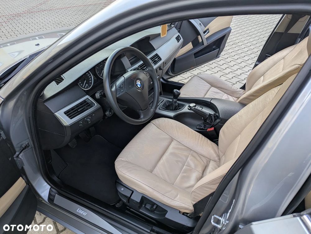 BMW Seria 5 520i Touring Edition Sport - 6