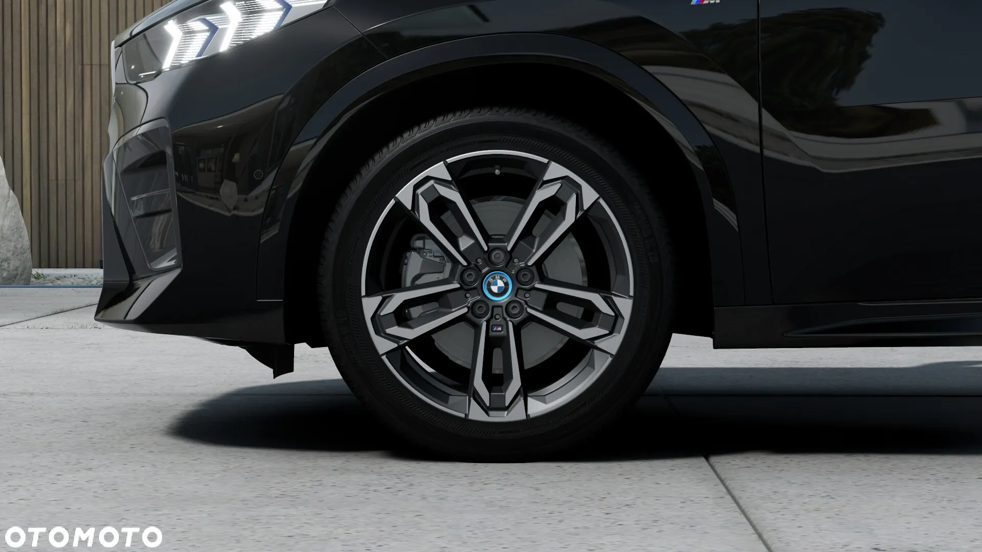 BMW iX2 eDrive20 66.5kWh M Sport - 4