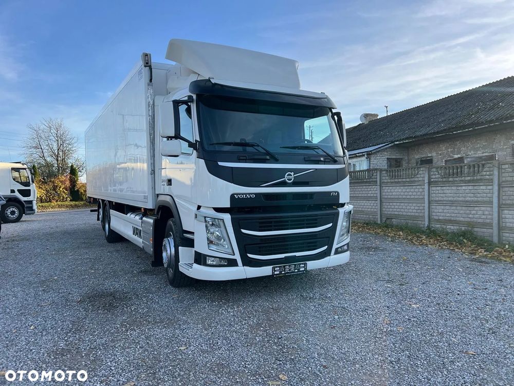 Volvo FM 370 / 6x2 / Chłodnia / Winda / - 10