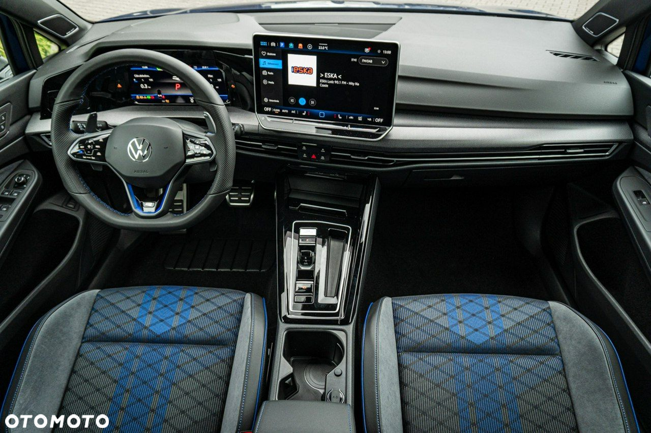 Volkswagen Golf - 31