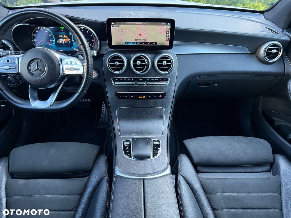 Mercedes-Benz GLC 200 4Matic 9G-TRONIC AMG Line Plus - 39