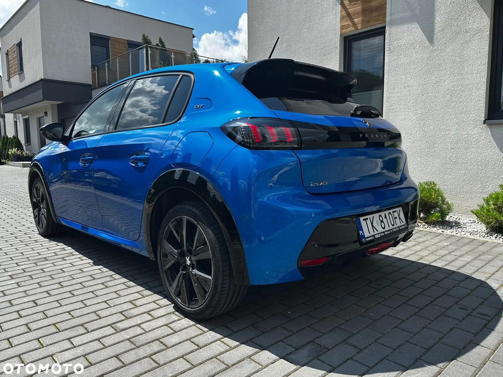 Peugeot 208 PureTech 100 EAT8 GT - 4