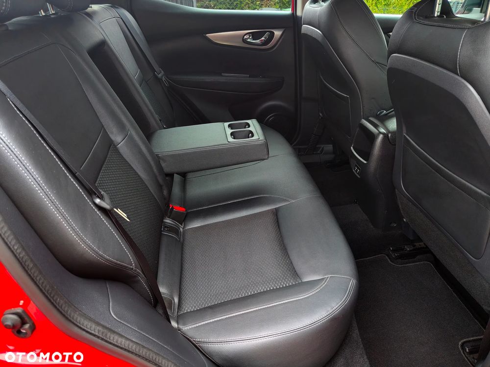 Nissan Qashqai 1.7 dCi TEKNA - 28