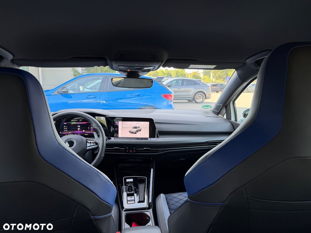 Volkswagen Golf - 21