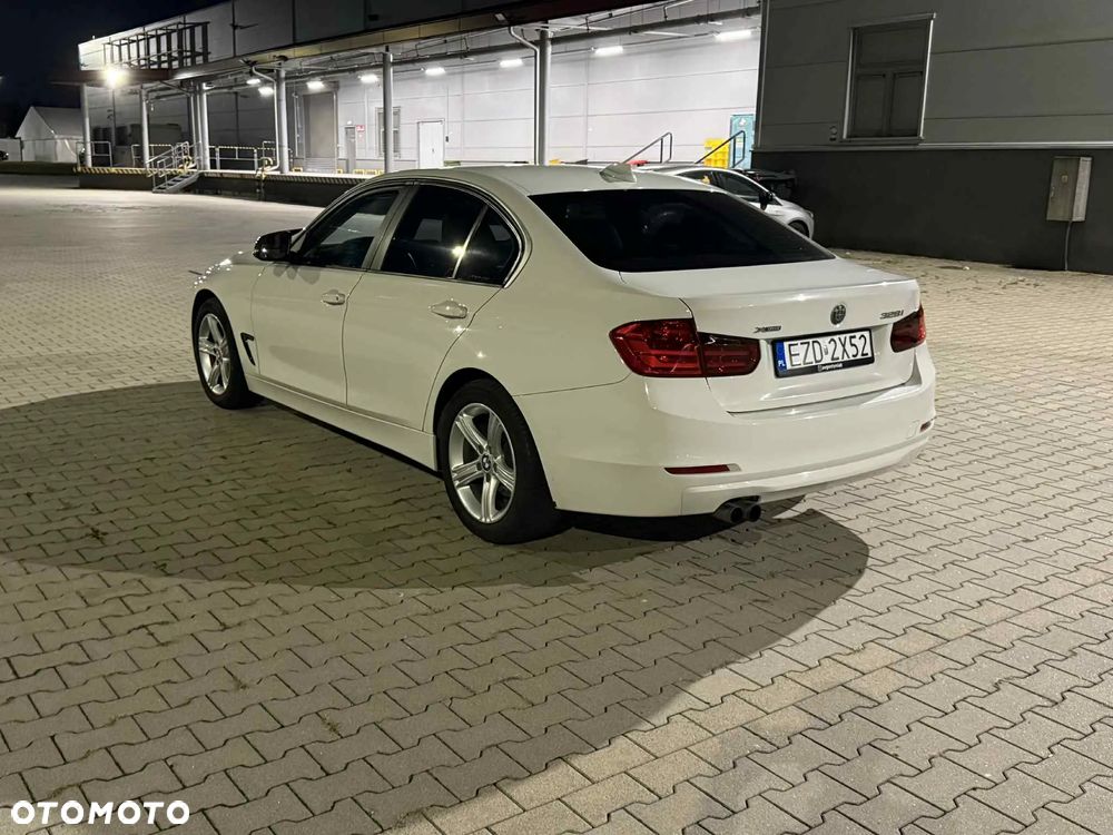 BMW Seria 3 328i Touring xDrive Luxury Line - 5