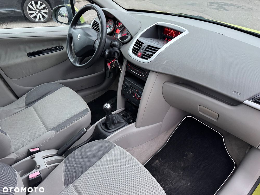 Peugeot 207 95 VTi Premium - 10