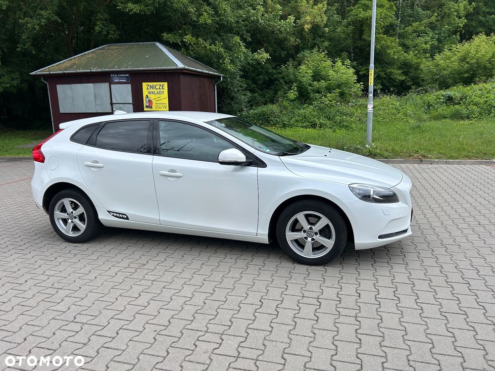 Volvo V40 D2 Kinetic - 24