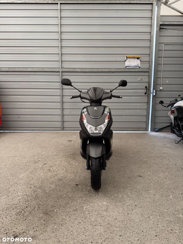 Peugeot Street Zone - 2