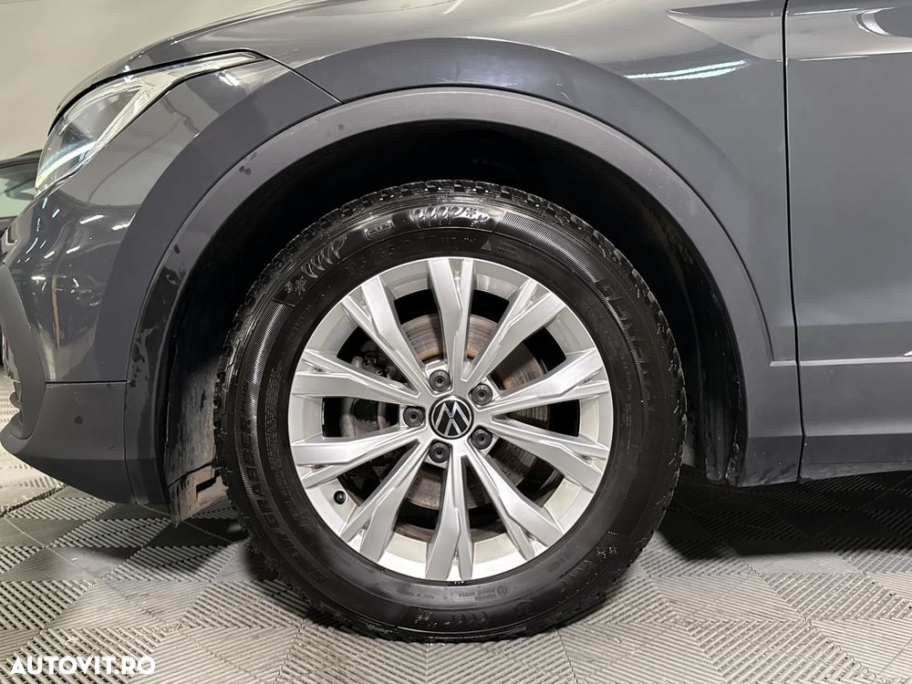Volkswagen Tiguan - 14