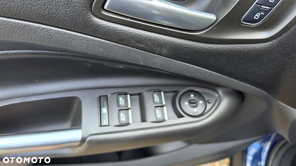Ford Kuga 1.5 EcoBoost 2x4 Trend - 12
