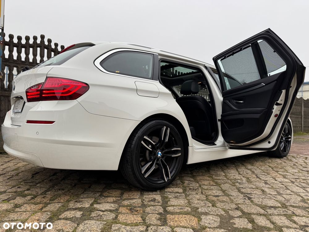 BMW Seria 5 525d - 26