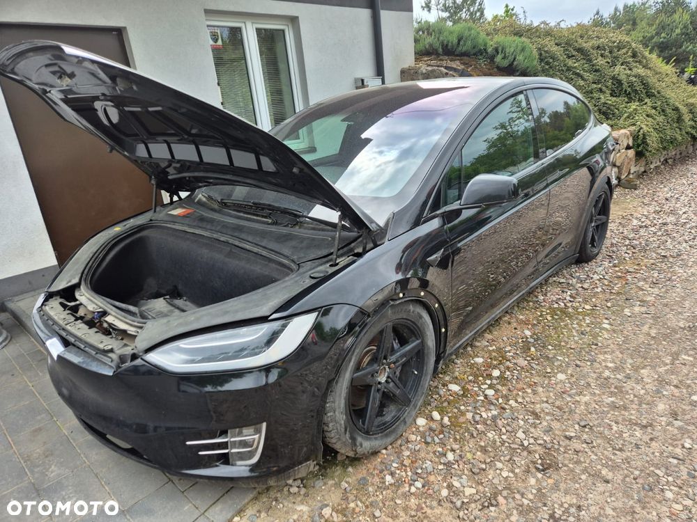 Szyba czołowa Tesla Model X - 2