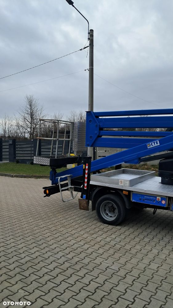 Nissan Cabstar . Podnośnik koszowy . CTE ZED20 . - 3