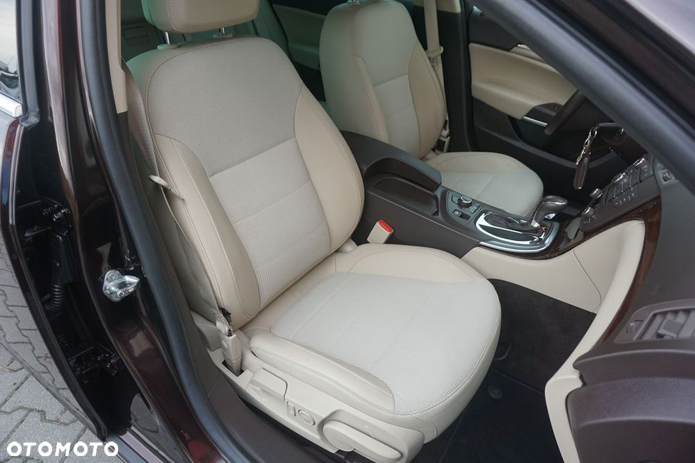 Opel Insignia - 18