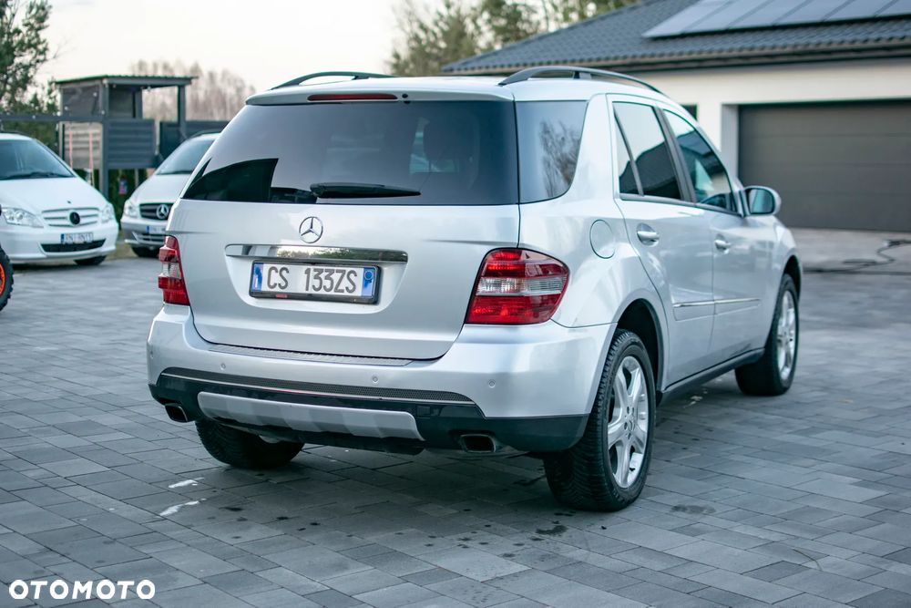 Mercedes-Benz ML - 15