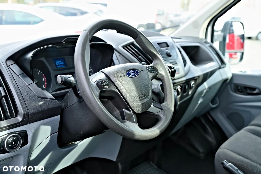 Ford Transit - 9