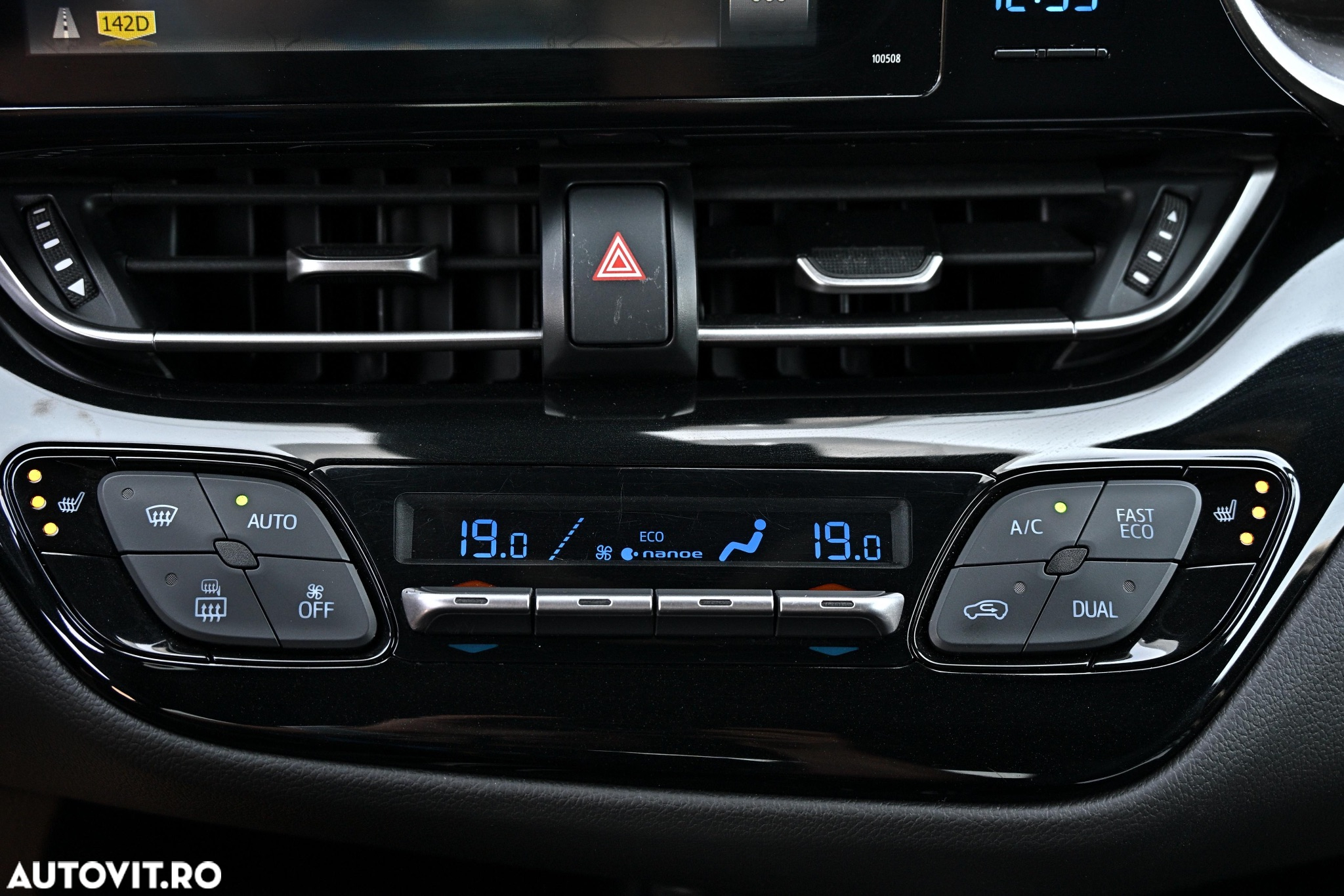Toyota C-HR Hybrid Style Selection - 20
