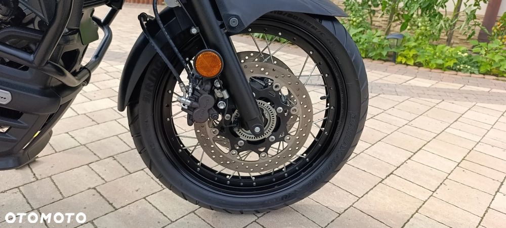 Suzuki V-STROM - 27