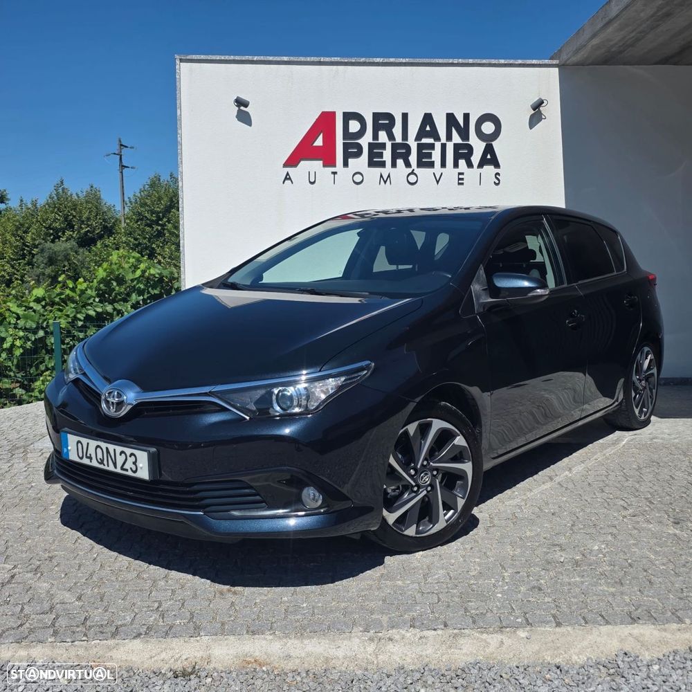 Toyota Auris 1.4 D-4D Comfort+Pack Sport - 2