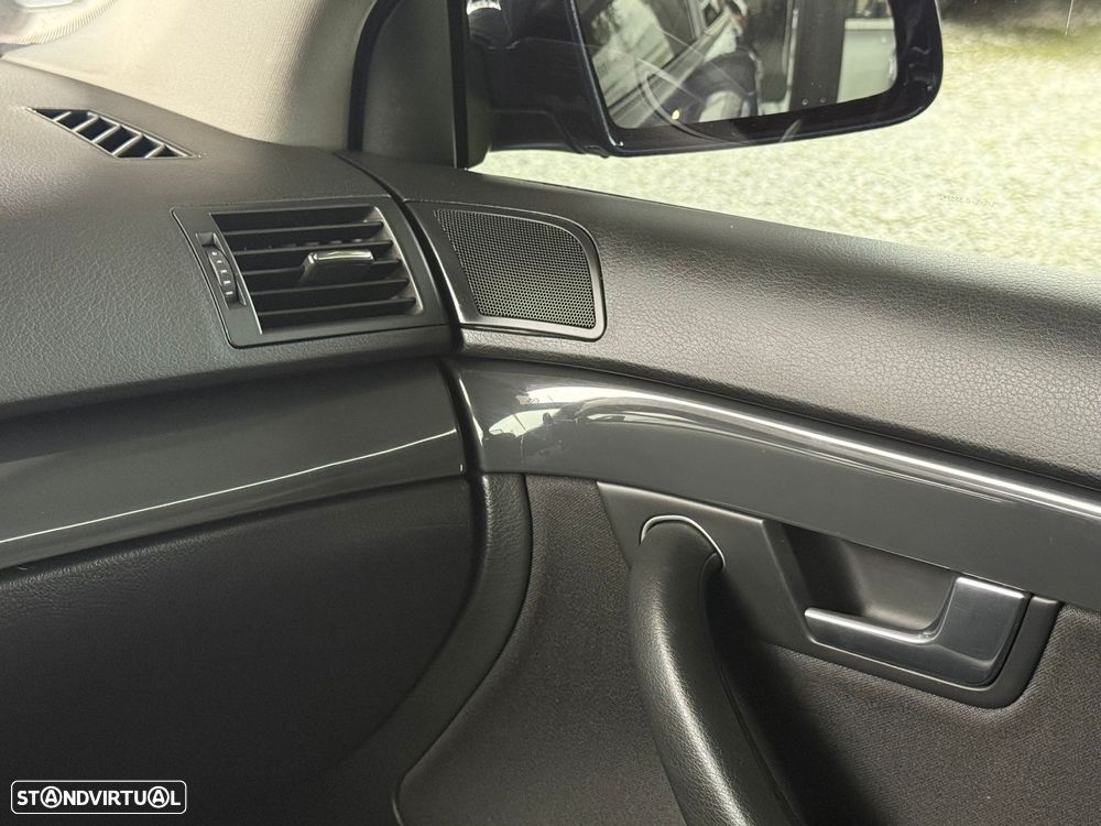 Audi A4 Avant 1.9 TDI m6 S-Line - 61