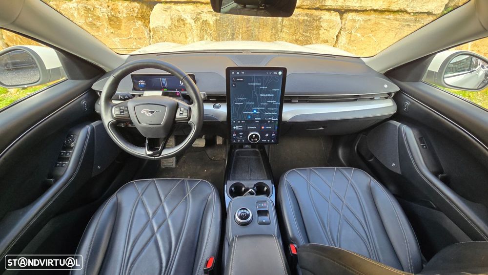 Ford Mustang Mach-E - 10