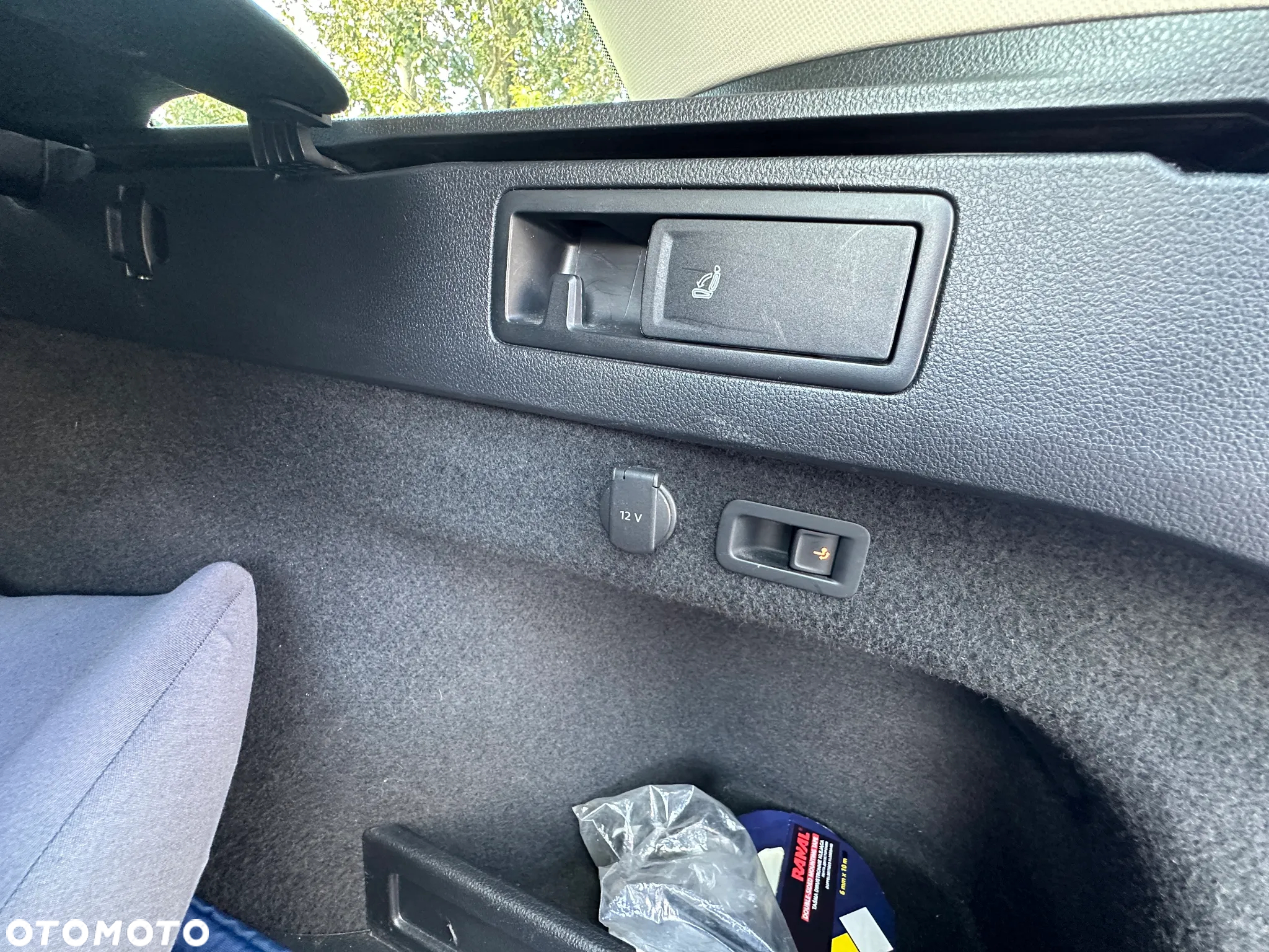 Volkswagen Passat - 16