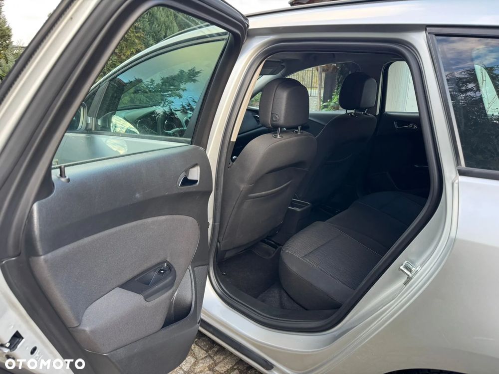 Opel Astra 1.7 CDTI - 22