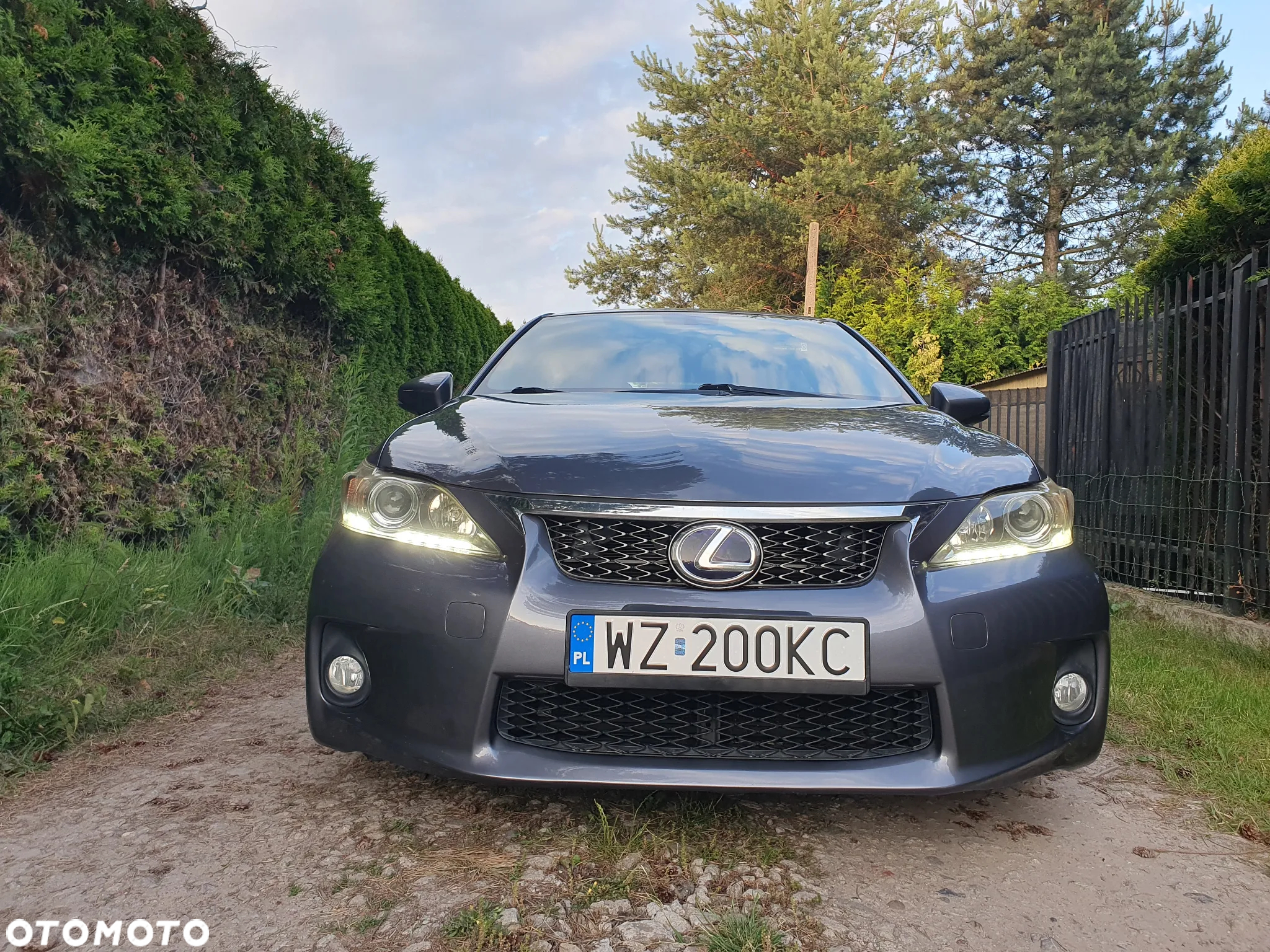Lexus CT - 10