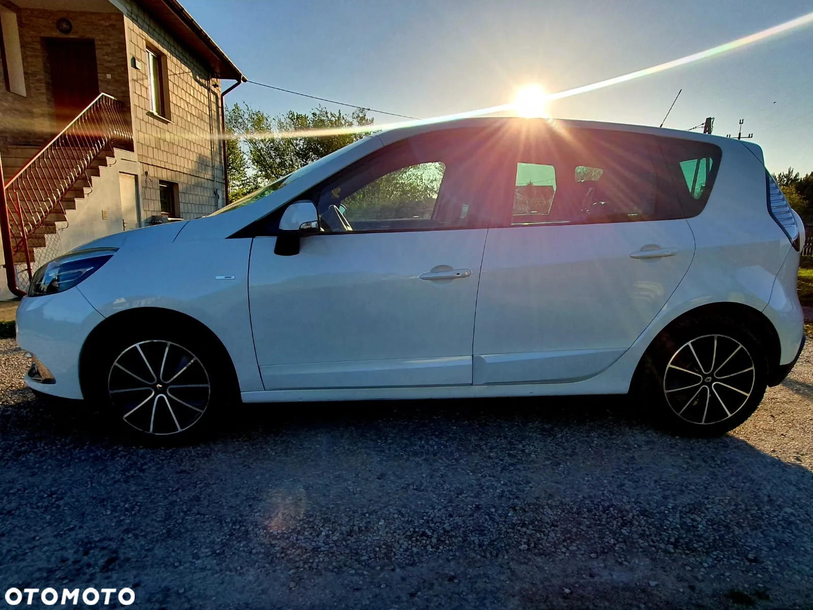Renault Scenic 1.6 dCi Energy Bose - 4