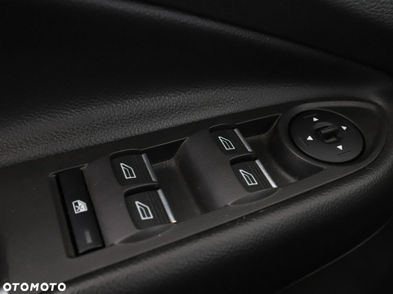 Ford Kuga - 34