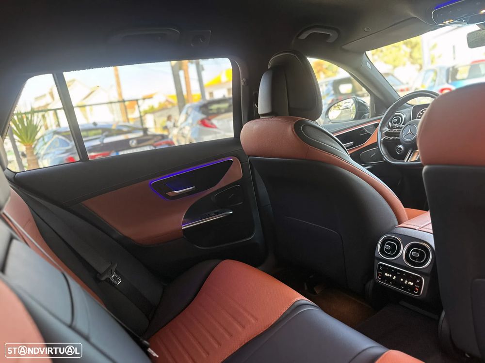 Mercedes-Benz C 300 e AMG Line - 38
