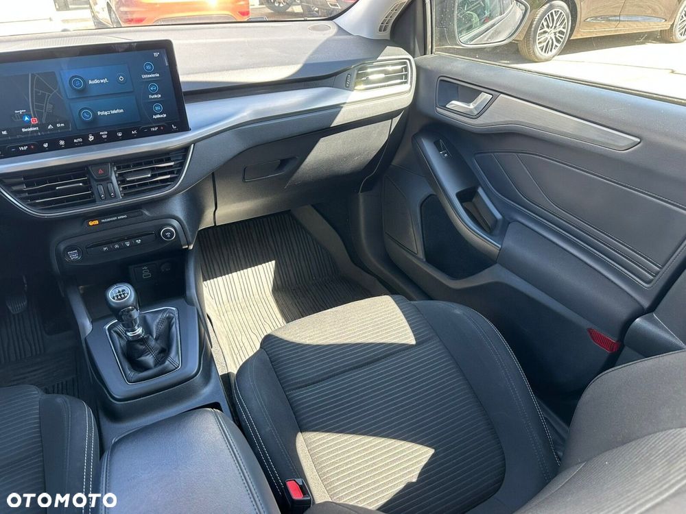 Ford Focus 1.0 EcoBoost Titanium - 12