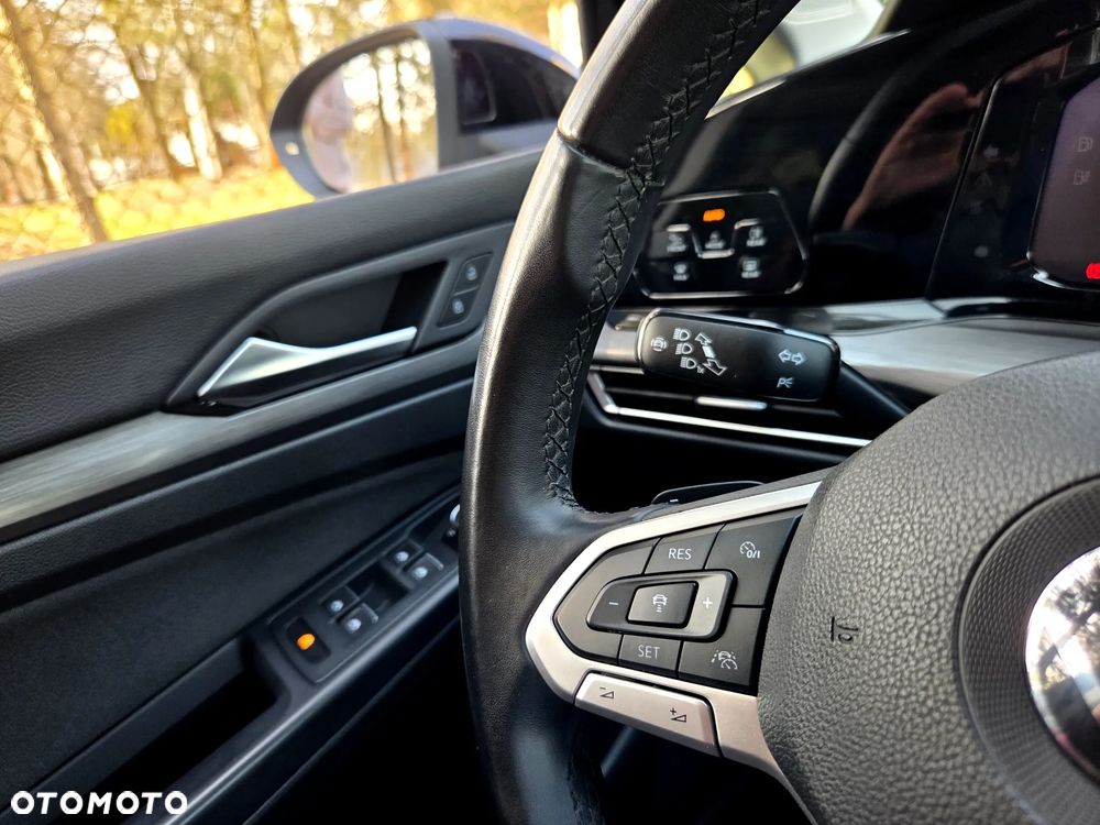 Volkswagen Golf 1.4 eHybrid OPF DSG Style - 33