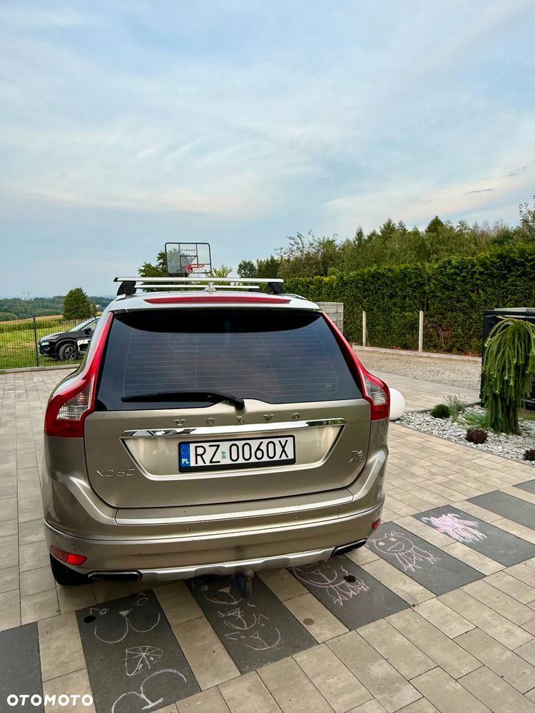 Volvo XC 60 - 4