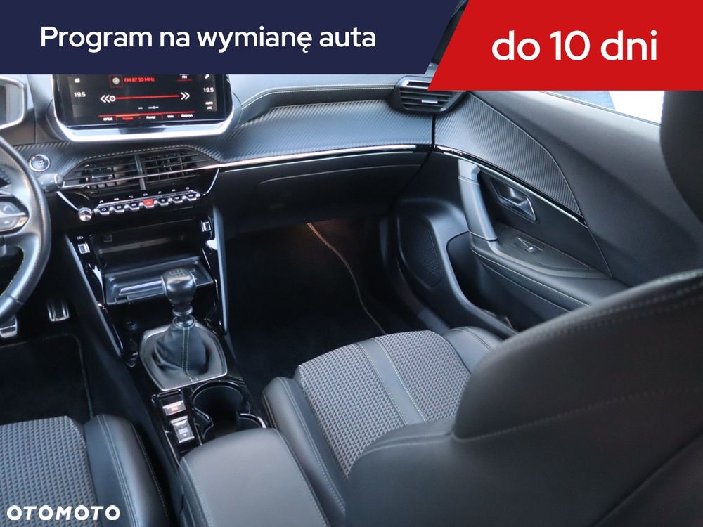 Peugeot 2008 - 10