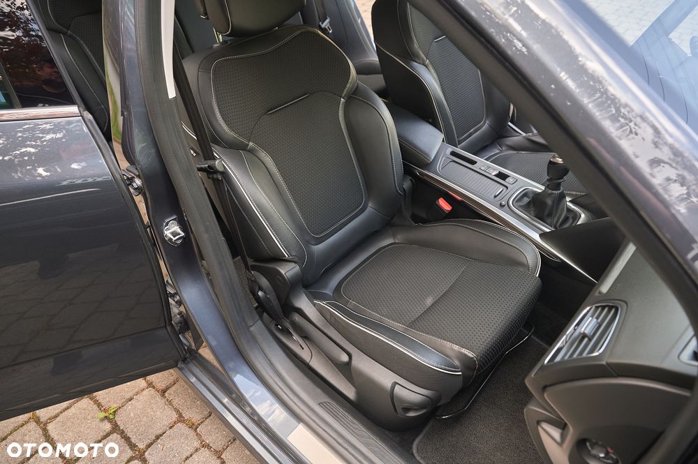 Renault Megane TCe 140 GPF BOSE EDITION - 25