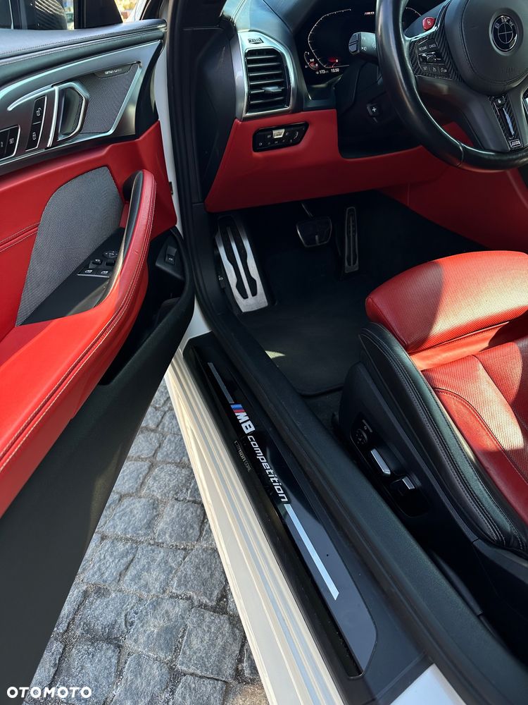 BMW Seria 8 - 18